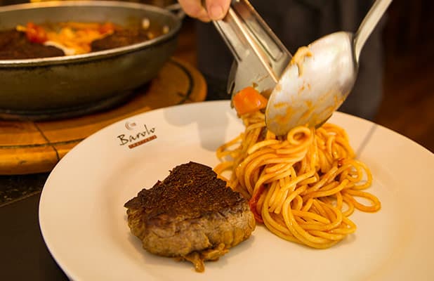 Barolo Trattoria: Filetto com Massa p/ 2 Pessoas, de R$167 por R$133. Os Mais Deliciosos Pratos da Cozinha Italiana!