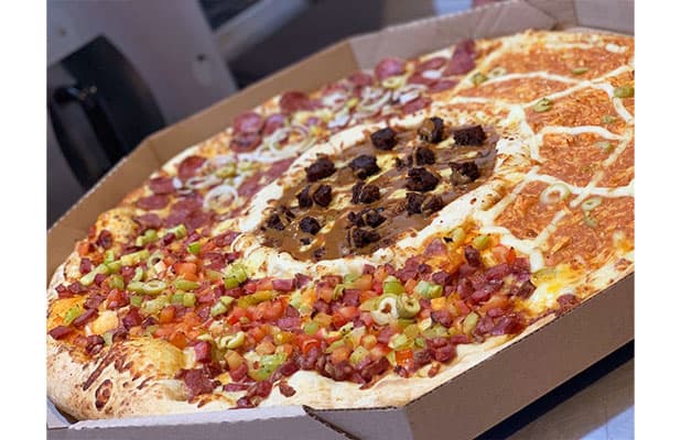 Gigantesca Pizza com 20 Fatias (60 cm) nos Sabores Clássicos, Sensacionais ou Exclusivas, a partir de R$69,90. Pizza Gigantesca e Saborosíssima!