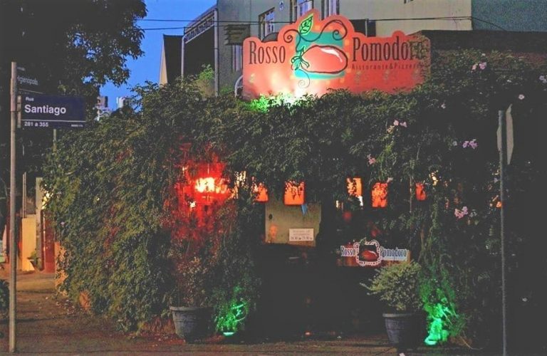 Foto da fachada do Restaurante Rosso Pomodoro Ristorante e Pizzeria em Londrina