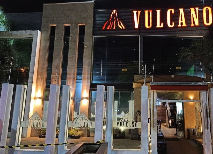 fachada de vidro da vulcano pizzaria 