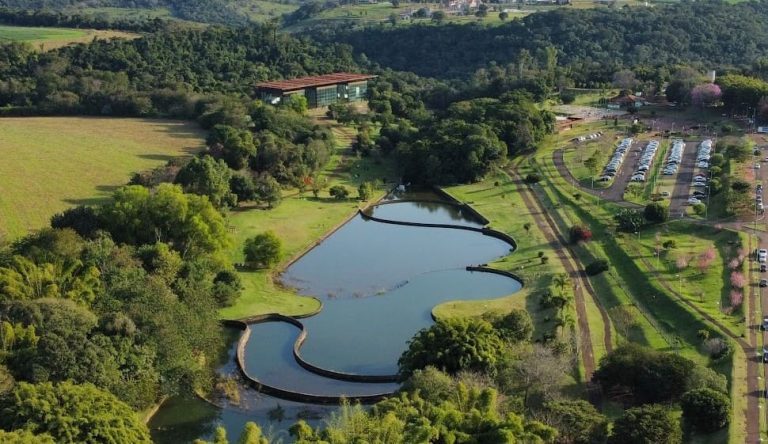 Foto feita por drone do Jardim Botânico de Londrina